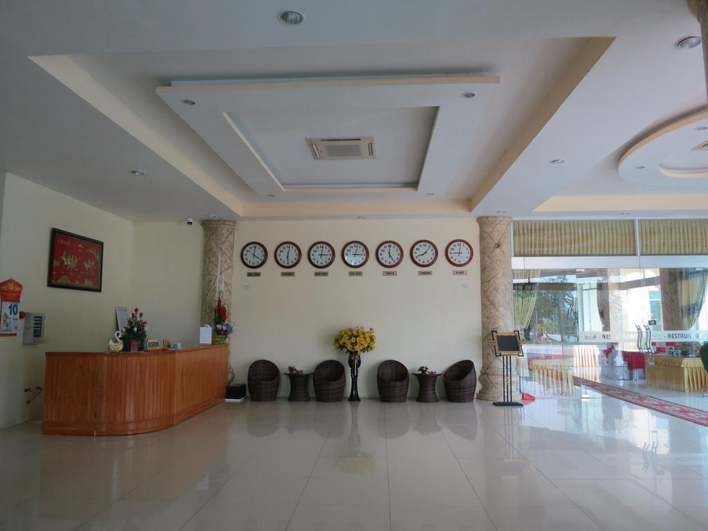 Gold Hotel นิญบิ่ญ ภายนอก รูปภาพ