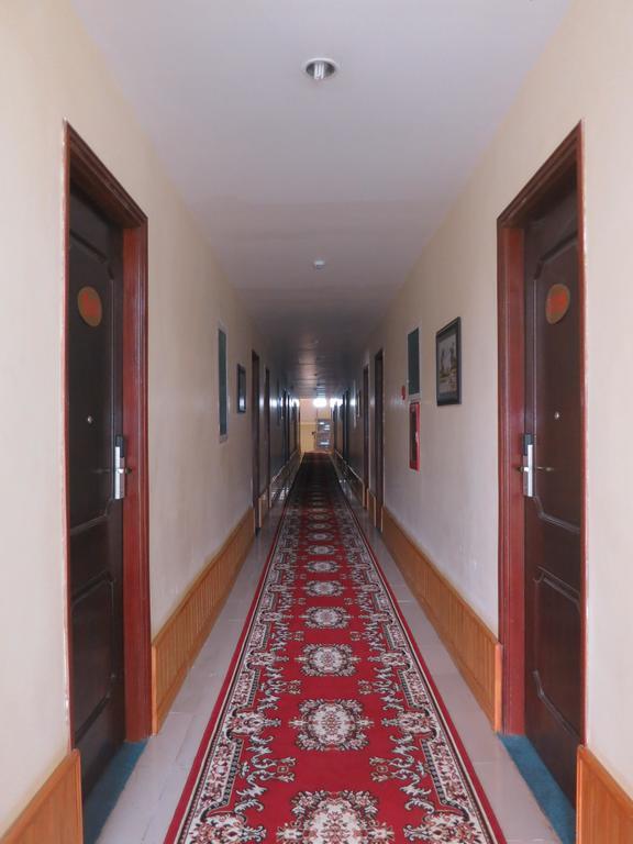 Gold Hotel นิญบิ่ญ ภายนอก รูปภาพ